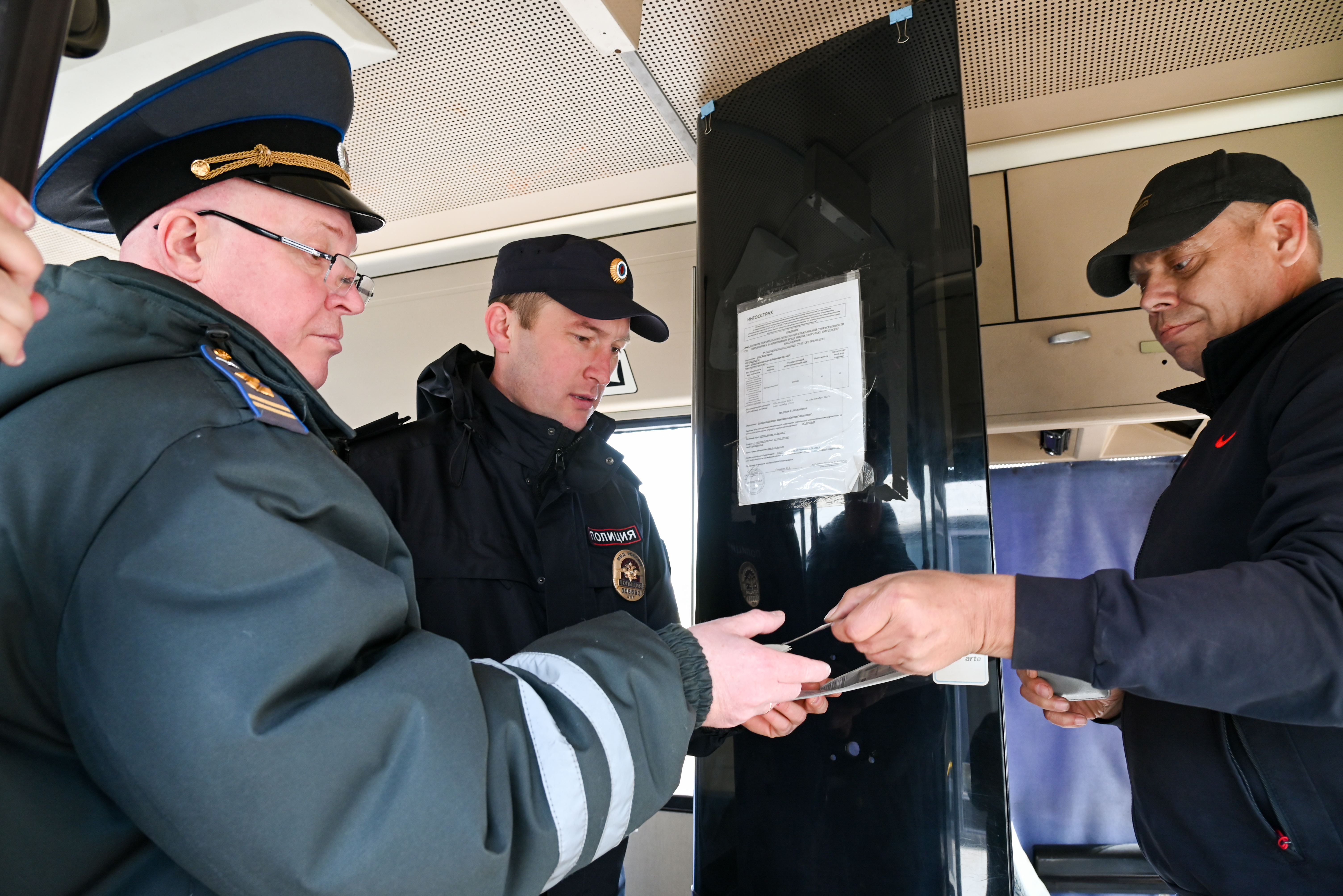 Совместный рейд по проверке общественного транспорта в Барнауле